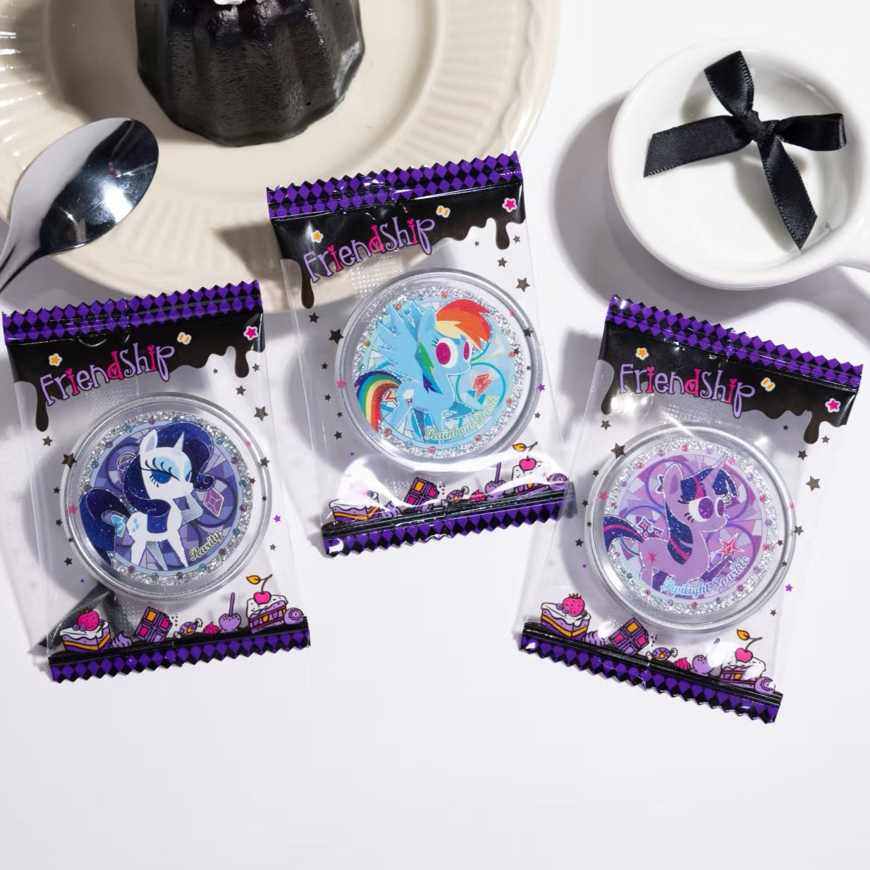 KAYOU My Little Pony Double-Sided Candy Badge - Star Fantasy Version
Full box (10 pieces included)
Official Genuine Merchandise